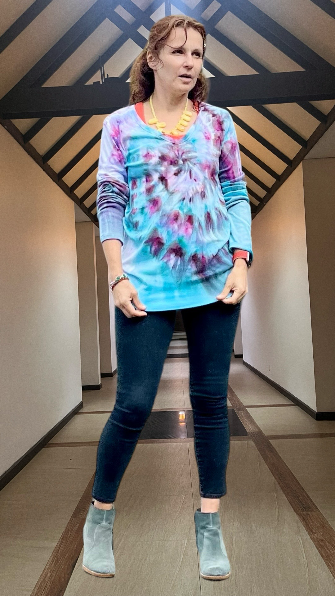 
                  
                    Gap Hand Tie Dyed Women's Blue Long Sleeves Top Size L | Gift For Her | T-Shirt To Dress It Up And Down | Unique Gift For Stylish Ladies | Model in Ecuador
                  
                